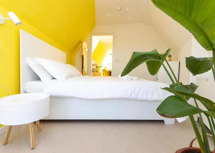 Sunny Retreat Near Metro, 12 Min To Duomo